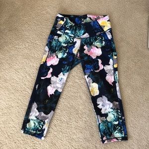 Old Navy Active Crop Leggings